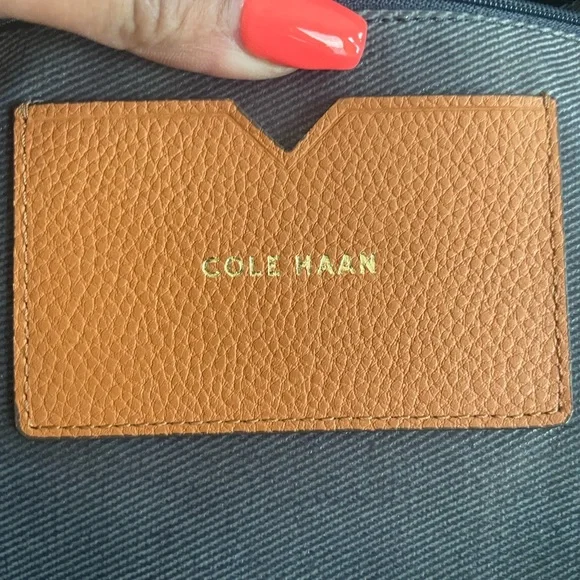 Authentic Cole Haan large tote shoulder bag - Picture 10 of 11